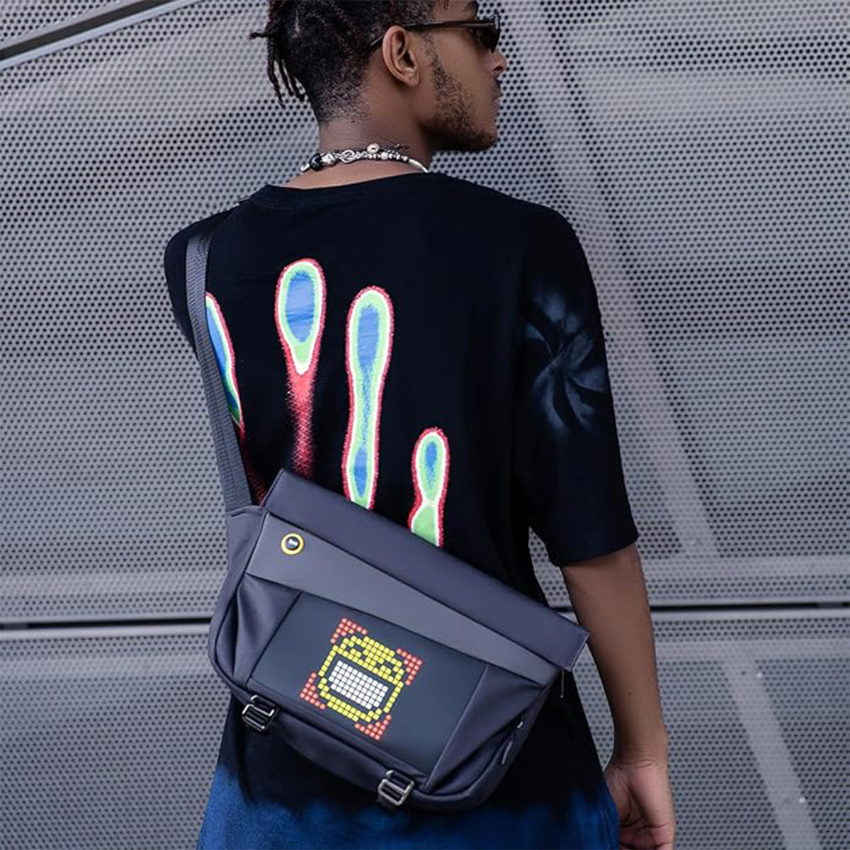 Divoom Pixel Art Sling Bags – Estilo Digital en Movimiento