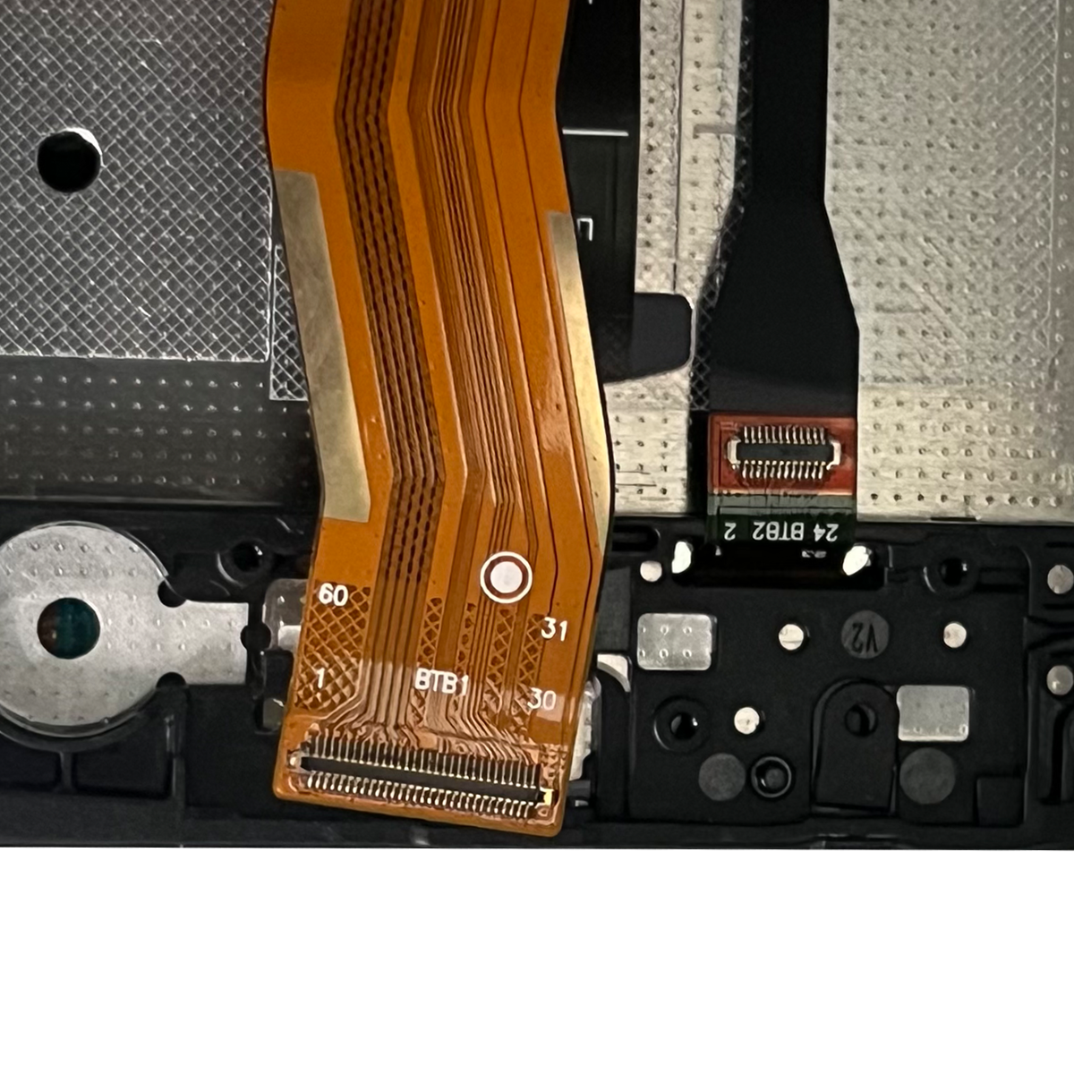 Acercamiento a los conectores internos de una Pantalla C/marco Compatible Con Xiaomi Redmi A3 Lcd