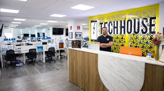 Abrir un taller de celulares donde no hay competencia