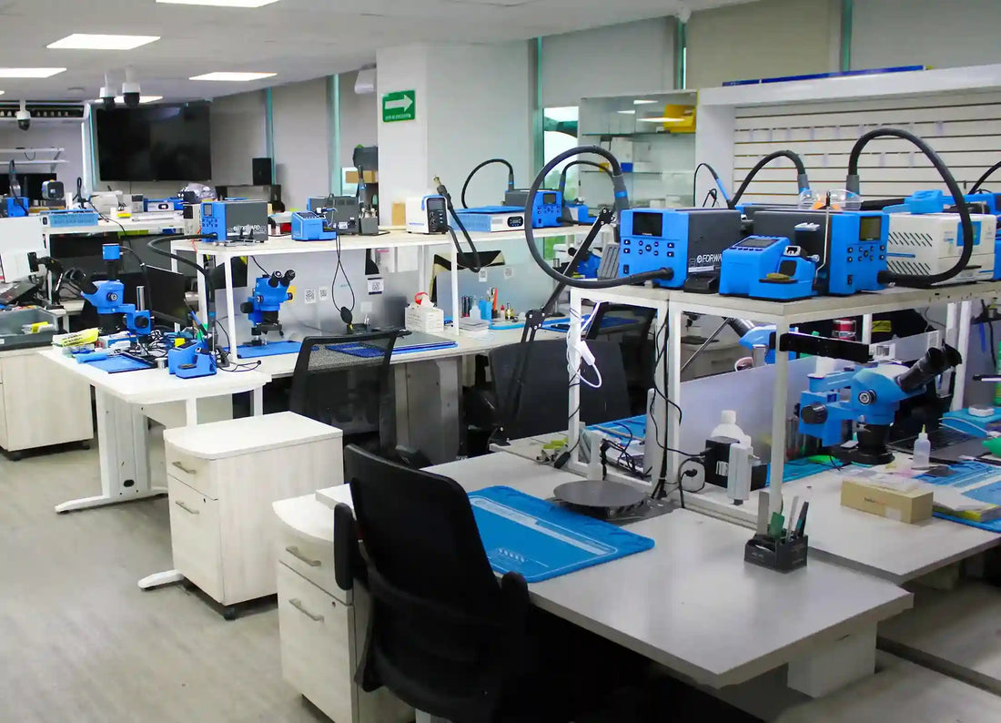 Cómo escalar un taller de reparación de celulares: procesos, costos y cobros digitales