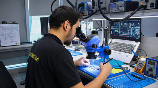 Primeros pasos en microsoldadura: qué herramientas necesitas