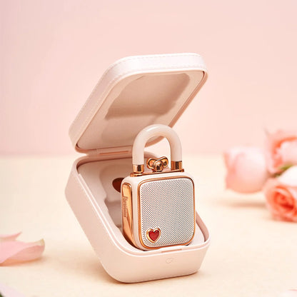 Divoom Lovelock – El Altavoz de Lujo que Cabe en tu Mano