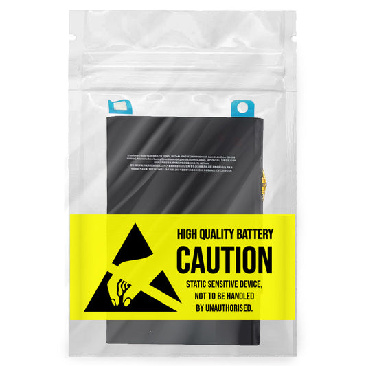 Batería Compatible Con iPad Air 5ta/6ta/7ma/8va/9na dentro de bolsa de protección con icono de precaución amarillo visible.
