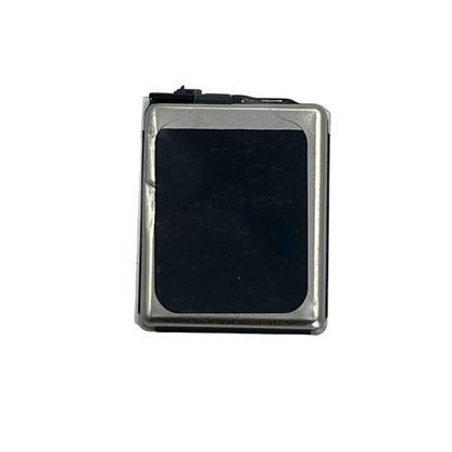 Una batería Compatible Con Apple Watch serie 9 41 MM en color gris en la parte trasera.
